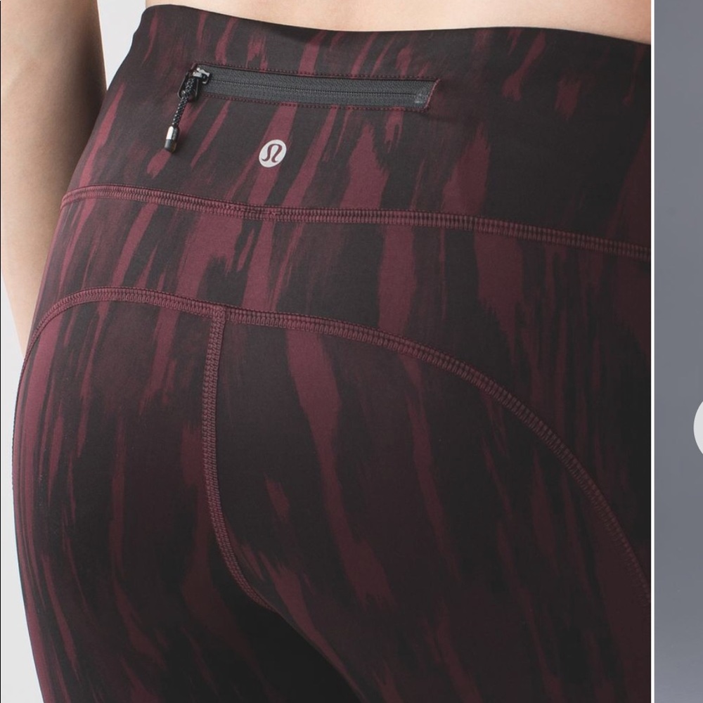 Lululemon Speed Tight IV Printed Animal Bordeaux